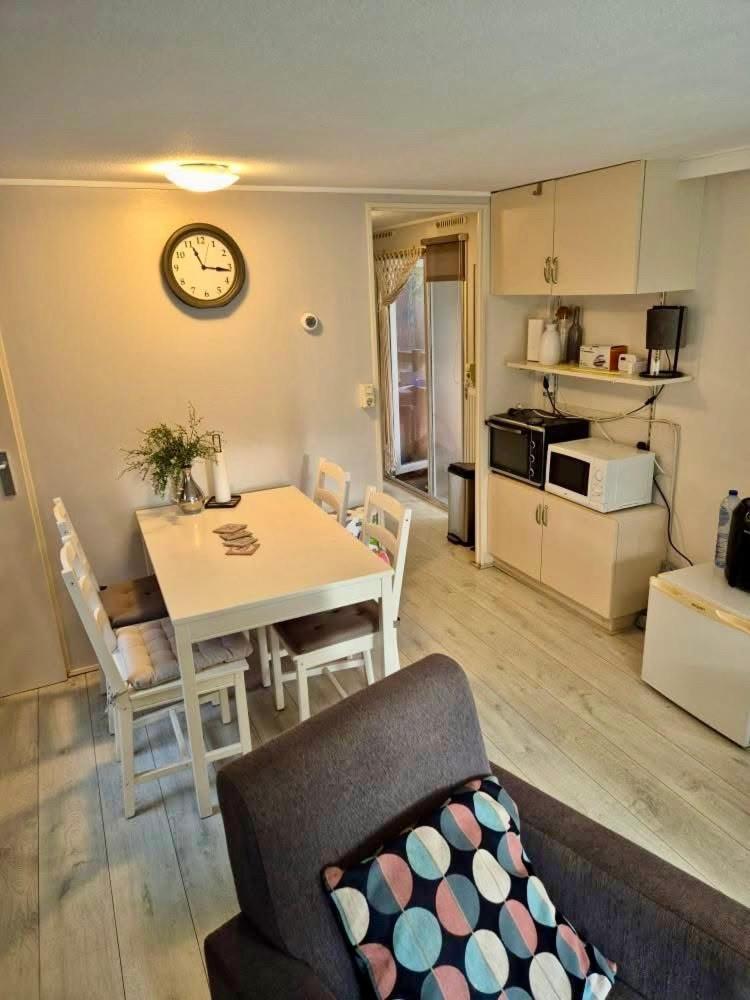 Cosy Chalet Veluwe With A Spacious Garden And Veranda Doornspijk Extérieur photo